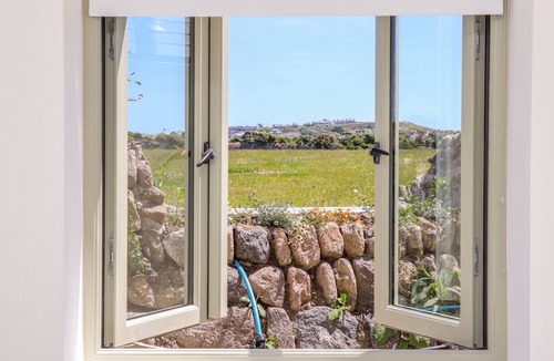 St Just Cottage | SEE TWO SEAS, CAPE CORNWALL, pet friendly, with hot tub in St Just