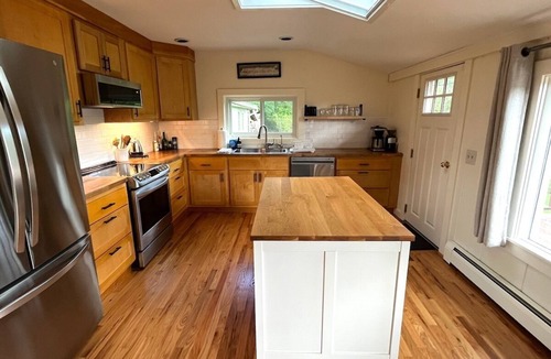 Glendale House | Seeking "school year" Sept-June. Please inquire!