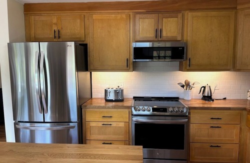Glendale House | Seeking "school year" Sept-June. Please inquire!