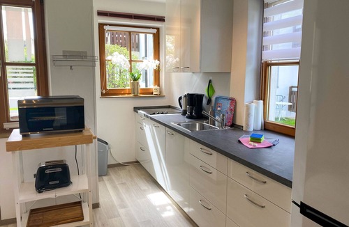 Arlaching Apartment | Seerose, 46sqm, 2 bedrooms, balcony and garden view
