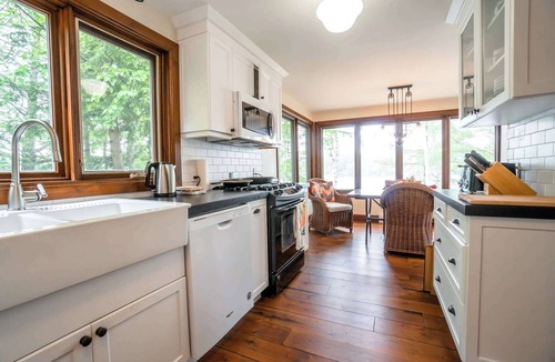 Seguin House | Seguin Docs Ontario Canada