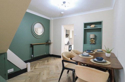 Ramsgate Cottage | SEIBIANT, pet friendly, with a garden in Ramsgate