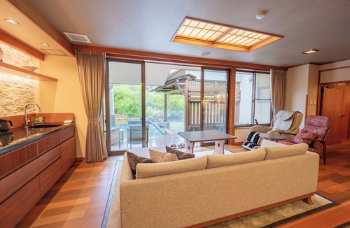 Inawashiro House | Seifutei