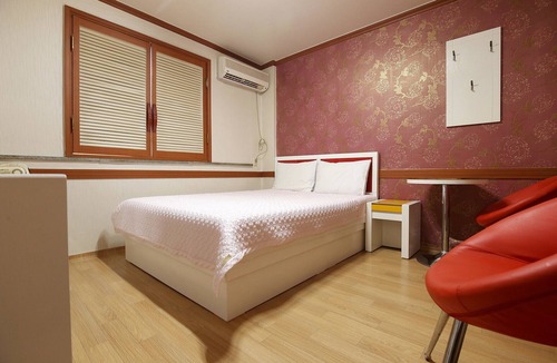 Jochiwon-eup Hotel | Sejong Royal