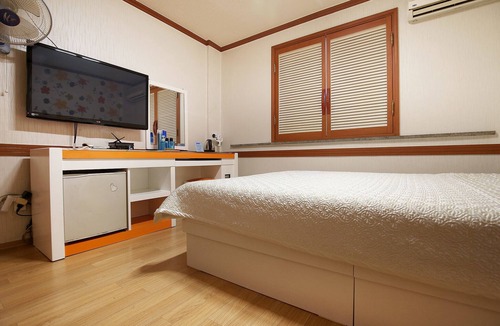 Jochiwon-eup Hotel | Sejong Royal