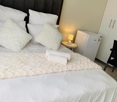 Windhoek West House | Selamu Accommodations