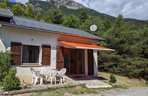 Chateauroux-les-Alpes House | Self-catering cottage with exceptional view
