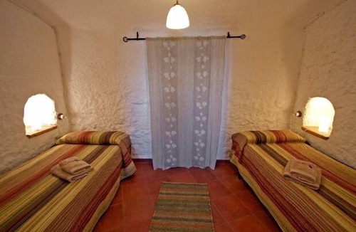 Gorafe Cabin | Self catering Cuevas el Torriblanco for 5 people