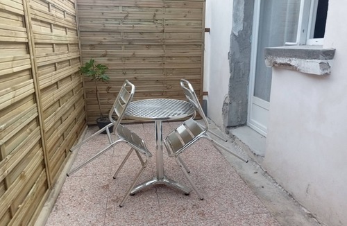 Dammarie Les Lys Apartment | Self-catering accommodation (studio) 30 min from Paris, Melun Gare
