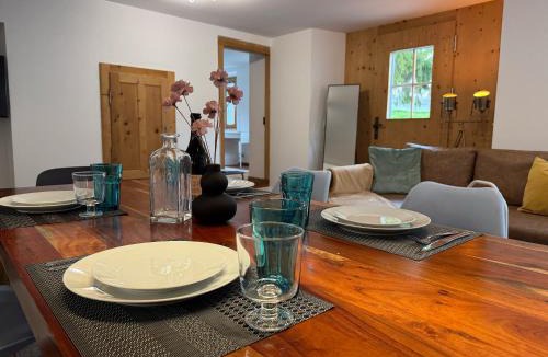 Guarda Apartment | Self Check-in Engadin Holidays Chasa 32 1-6 Pers
