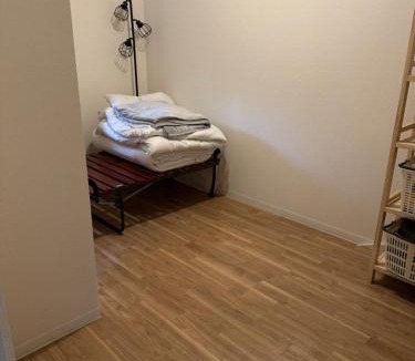 Nishi Ward Hostel | Self check-in Hostel 5mins from JR Nishi Hiro station