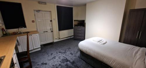 Wakefield House | SELF CHECK-IN QUICK ROOMz WAKEFIELD