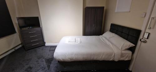 Wakefield House | SELF CHECK-IN QUICK ROOMz WAKEFIELD