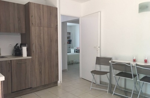 Meyreuil House | Self-contained apartment with private garden 5km from Aix-en Provence