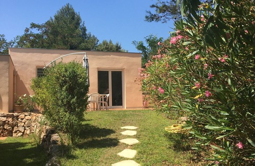 Meyreuil House | Self-contained apartment with private garden 5km from Aix-en Provence