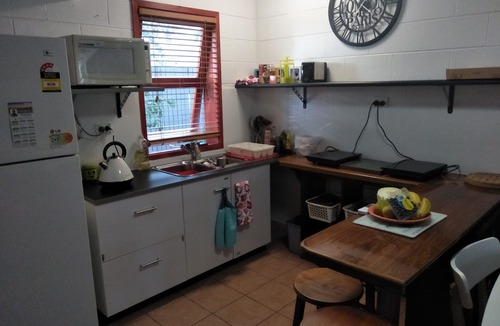 Parramatta Park House | Self Contained Studio - Air-conditioned WiFi