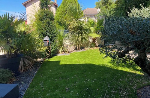Decines-Charpieu Apartment | Self-contained flat in villa near EUREXPO Lyon, LDLC ARENA GROUPAMA STADIUM