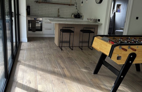 Abbots Langley Apartment | Self contained, newly renovated apartment apartment near Harry Potter studios