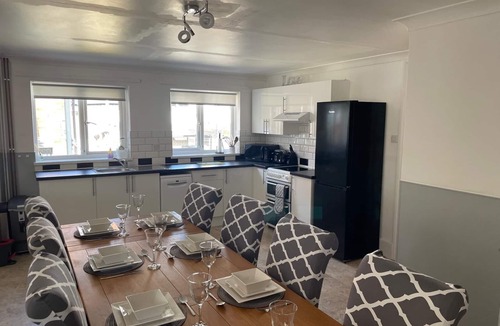 Fittleton Apartment | Self contained large annexe just 15 mins from Stonehenge