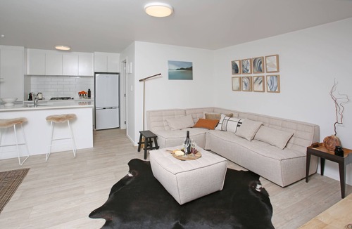 Matakana Apartment | Self-contained luxury apartment just 5 mins walk to Matakana Village!