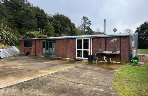 Whakatane District Apartment | Self contained open shed space