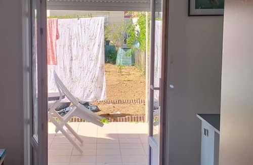 Saint-Pavace Bed & Breakfast | Self-contained room with terrace and kitchenette in Saint-Pavace