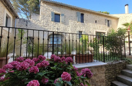Solerieux Apartment | Self-contained studio located in Mas Saint-Raphaël