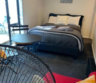 Hanmer Springs House | Self-contained Tiny Sleepout in Hamner