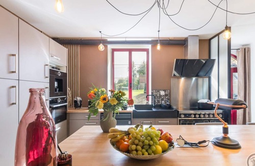 Saint-Laurent-de-Terregatte Cottage | Semi-detached house with balcony in countryside, Wi-Fi, parking, pets allowed
