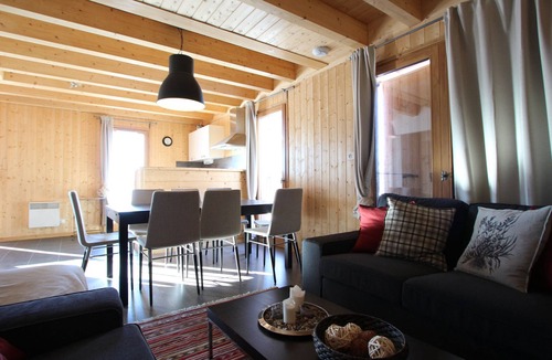 Chamrousse Ski Chalet | Semi-detached chalet on 3 levels, up to 8 people, pets allowed