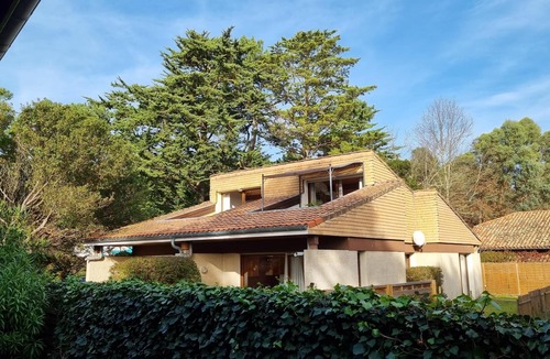 Mimizan Villa | Semi-detached house ideally situated on the banks of the Courant