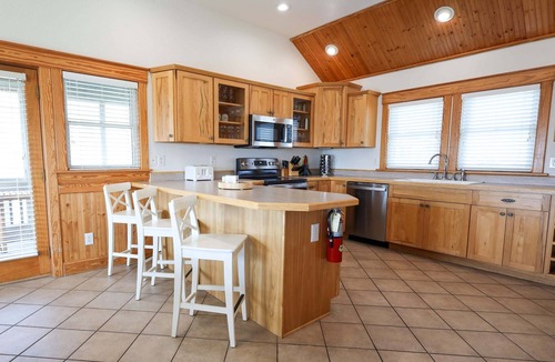 Salvo House | Semi-Oceanfront | Easy Beach Access | Private Pool | Hot Tub | Game Room