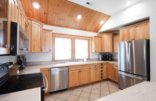 Salvo House | Semi-Oceanfront | Easy Beach Access | Private Pool | Hot Tub | Game Room