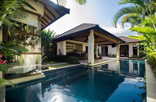 North Legian Villa | SEMINYAK,Great Value,7 Bdr,Near Beach