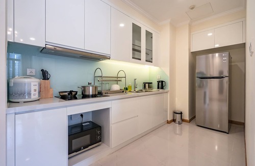 District 10 Apartment | SEN.SAIGON 2812A Plus 1 BR Vinhome Central Park