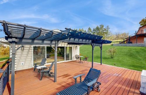 Burdett House | Seneca Overlook Getaway