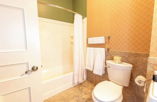 Geneseo Bed & Breakfast | Seneca Room - Big Tree Inn