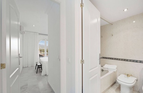 Nueva Andalucia Hotel | Senorio de Aloha