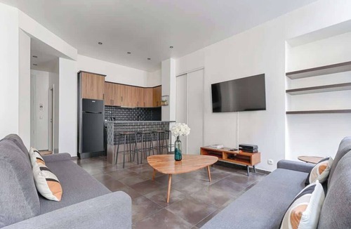 Strasbourg -Saint-Denis Apartment | Sentier Historical Center Charming Apartment 6P