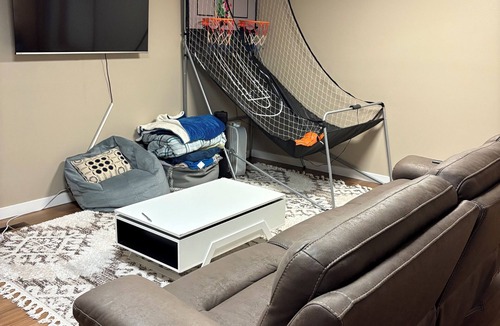 Yakima Apartment | Separate guest suite with private entrance and King Bed
