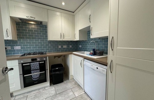 Swindon Apartment | September Disc Long Stay - Contractors