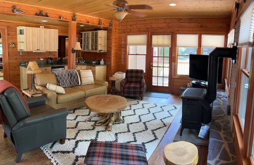 Lake Harmony Cottage | September Special - Weekend & Weekday rates