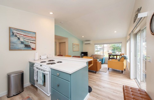 Sequim Cottage | Sequim Escape w/Gas Grill & Deck, Walk to Beach!