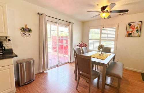 Springville House | Sequoia Forest River House. River at the backyard, Up to 10 guests