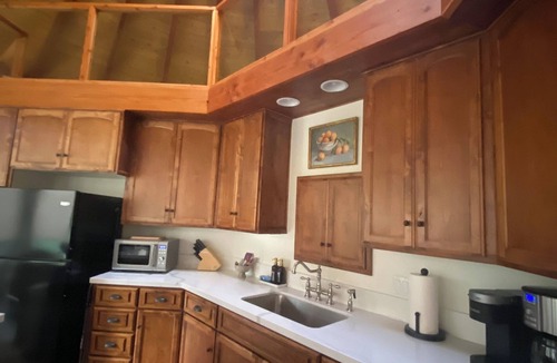 Three Rivers House | Sequoia View Yurt Round House ~ Couple’s Romantic Retreat ~ 2 Miles to Sequoia