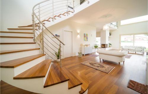 Partanna House | Serena