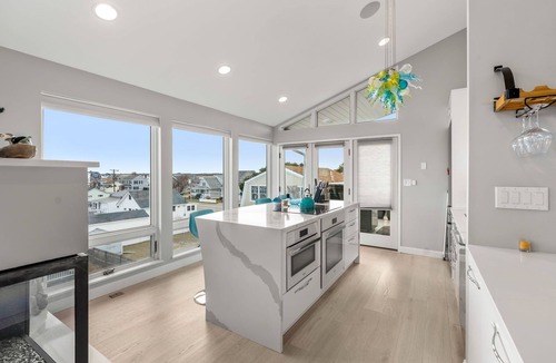 Salisbury House | Serendipity Beach Retreat | Rooftop Decks W/Views