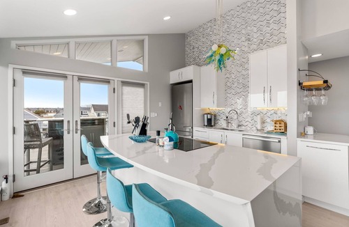 Salisbury House | Serendipity Beach Retreat | Rooftop Decks W/Views