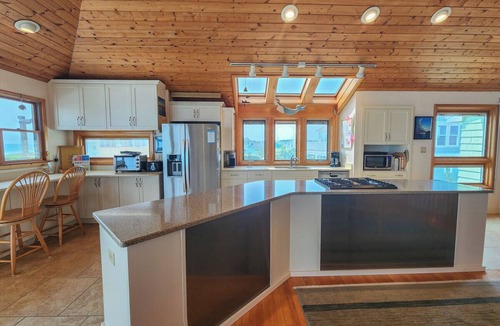 Duck House | Serendipity - Oceanfront, Duck, 5 BR, 4.5BA, Private Pool & Hot Tub