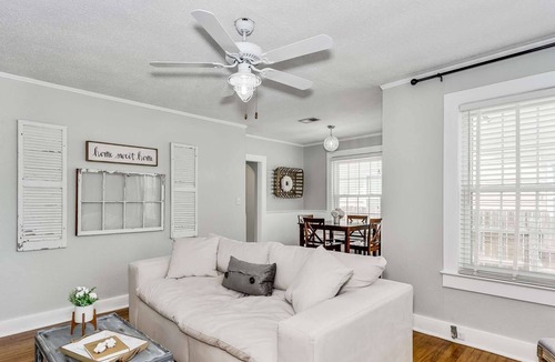 New Warrington House | Serendipity Point - Navy Point Cottage - Minutes to Downtown or N.A.S. Pensacola - Budget Friendly